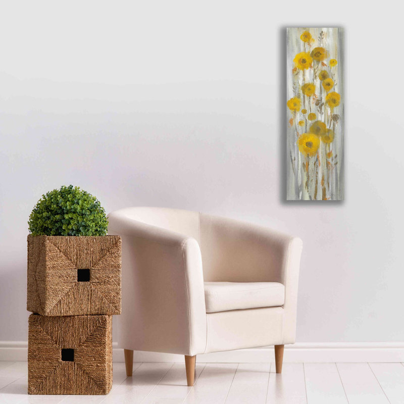 «Roadside Flowers I» par Silvia Vassileva, art mural sur toile, H 36 po x l 12 po