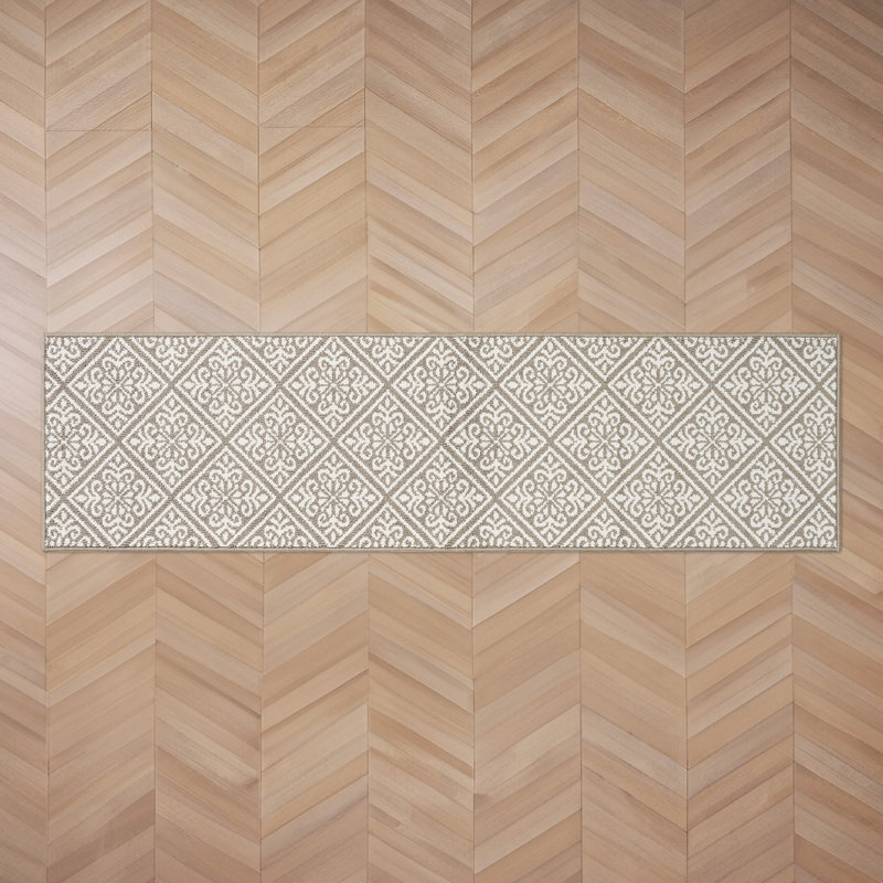 Austell Machine Woven Synthetic Geometric Area Rug in Green/White, Runner 2'2" x 6', Natural/Sage