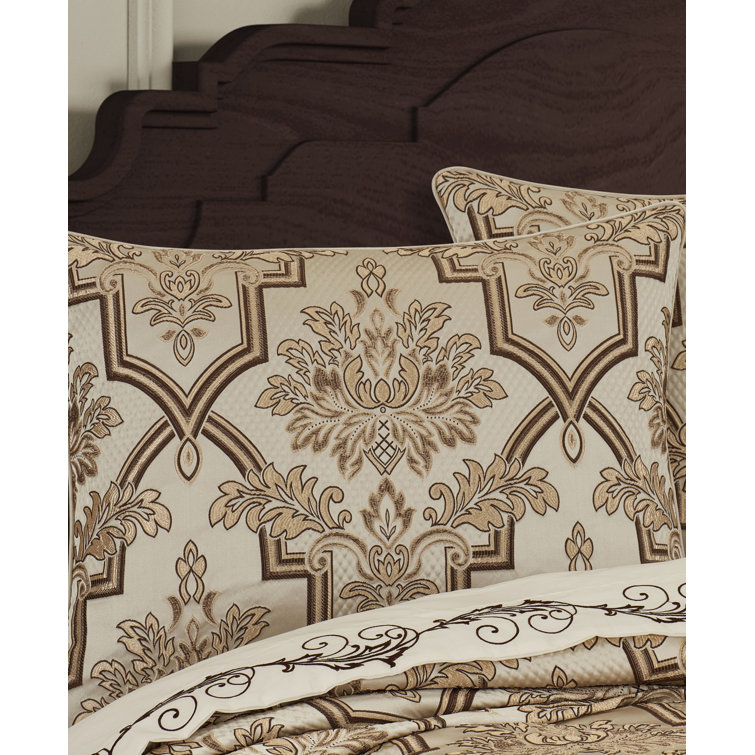 GOLD COAST QUEEN 4PC. COMFORTER SET