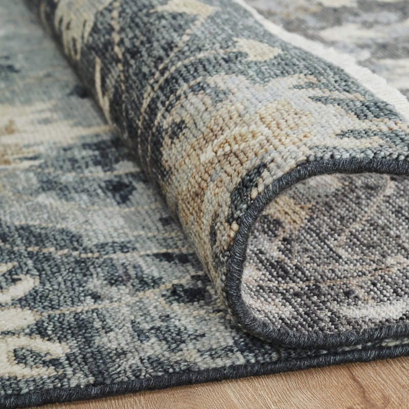 Oushara Hand Knotted Wool Oriental Area Rug, Rectangle 9' x 12'