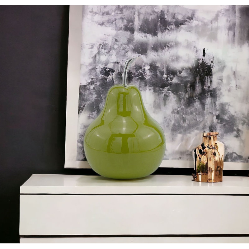 Très grande poire polie