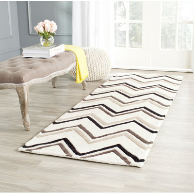 Sanyla Hand Tufted Wool Chevron Rug