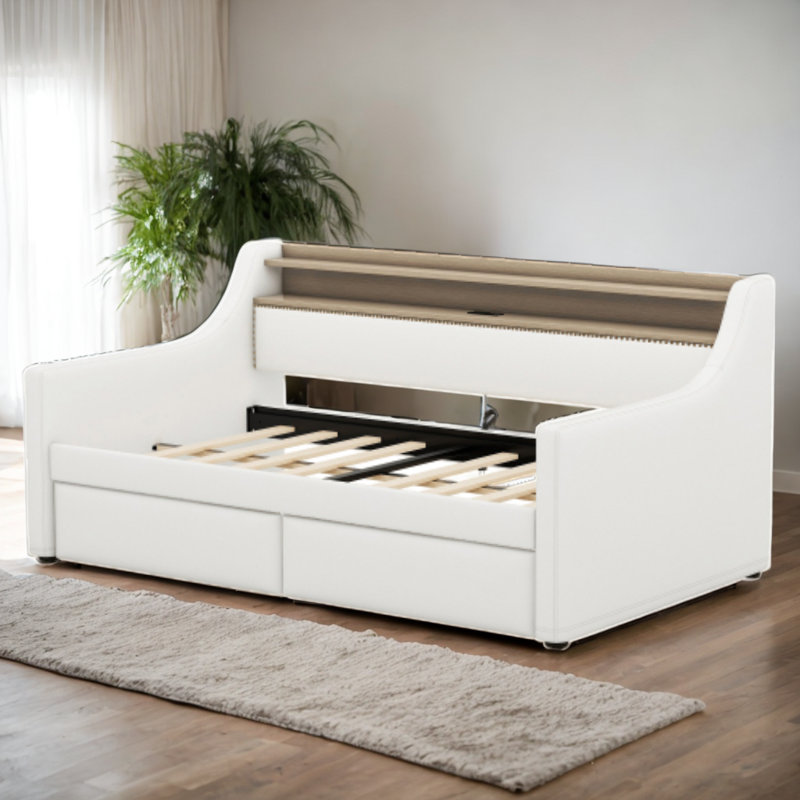 Trofeo Upholstered Daybed, White