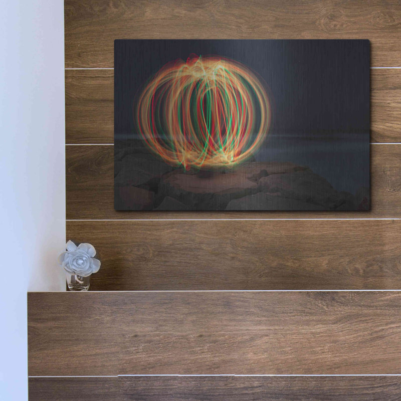 «Christmas Ball» par Chris Moyer, H 12 po x l 16 po