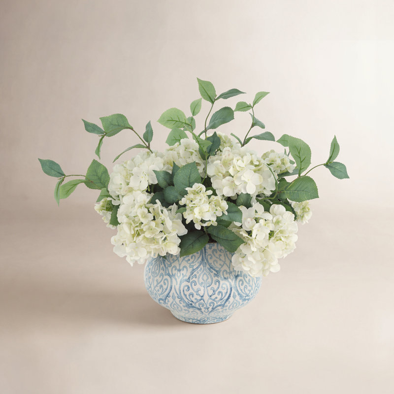 Arrangement floral d'hortensia Keenum dans un vase, Blanc