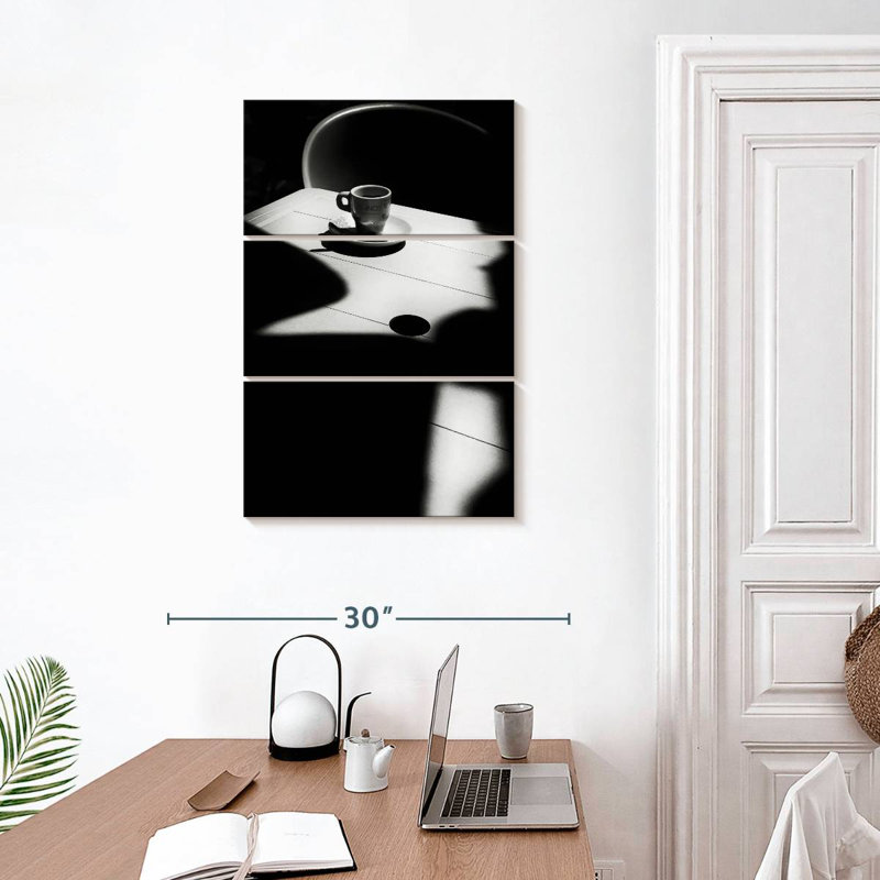 Yarlin BW Coffee Time