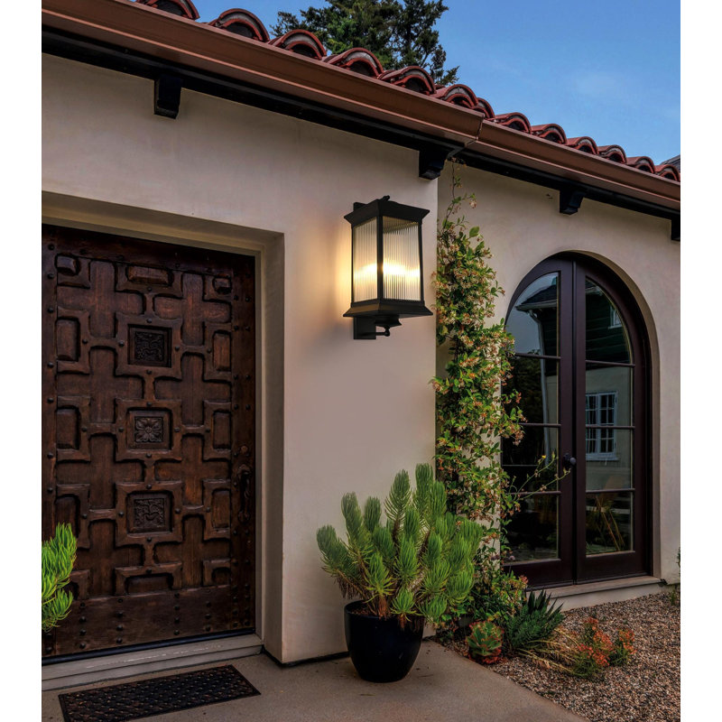 Ileanna Outdoor Wall sconce in Black
