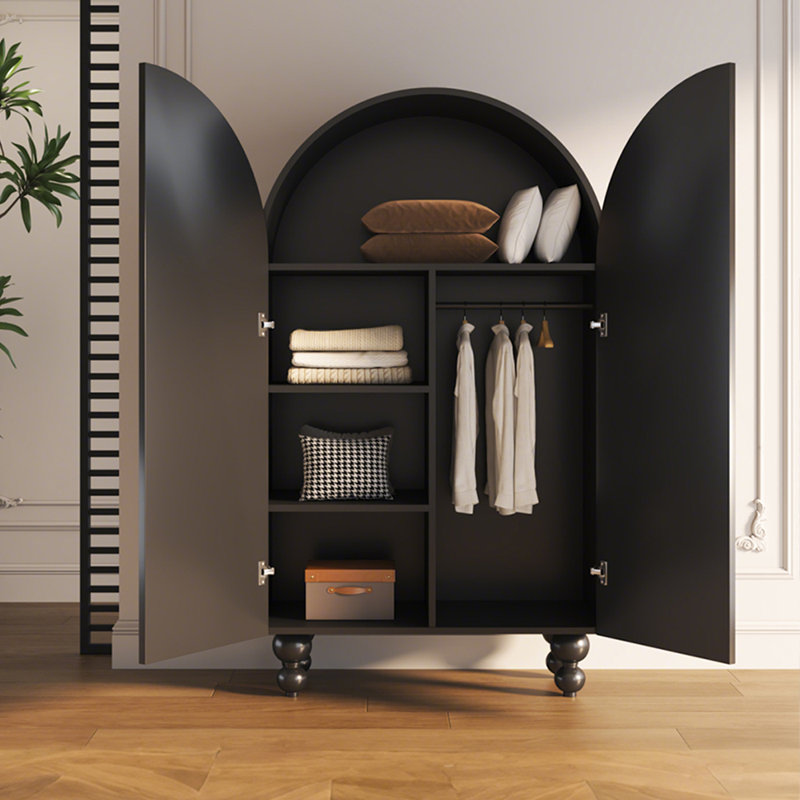 Armoire française rétro en bois massif