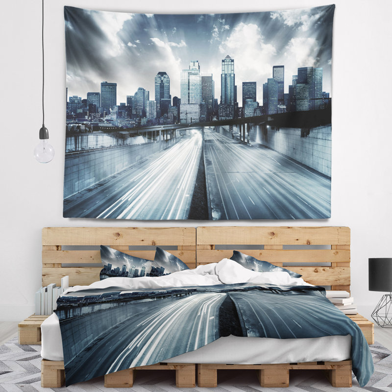 Tapisserie cityscape city avec teinte bleu, H 32 po x l 39 po
