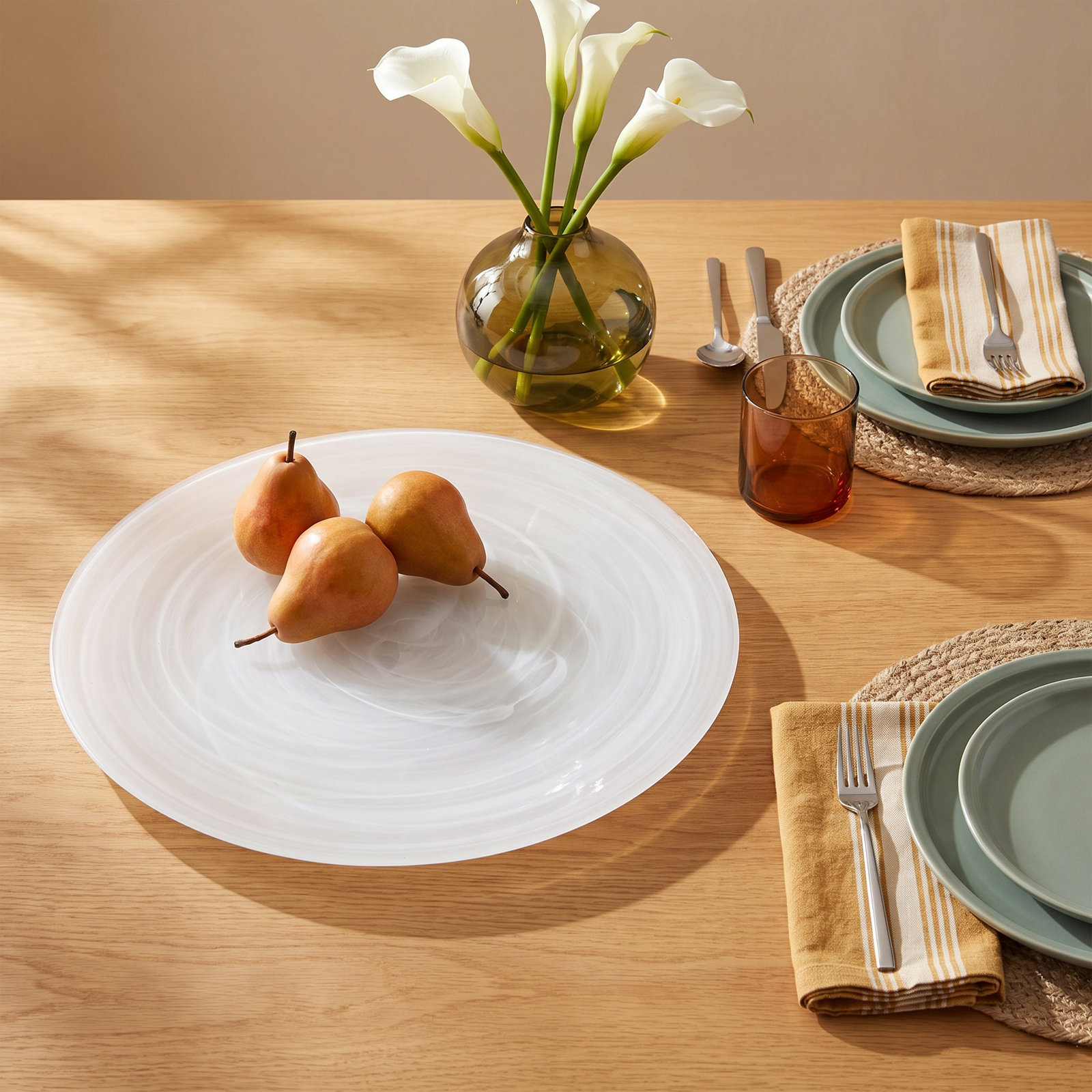 Alabaster Round Glass Platter, White