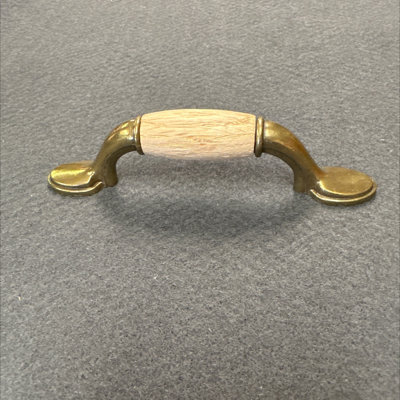 Poignée cuillère 3 po en laiton antique avec insert en bois