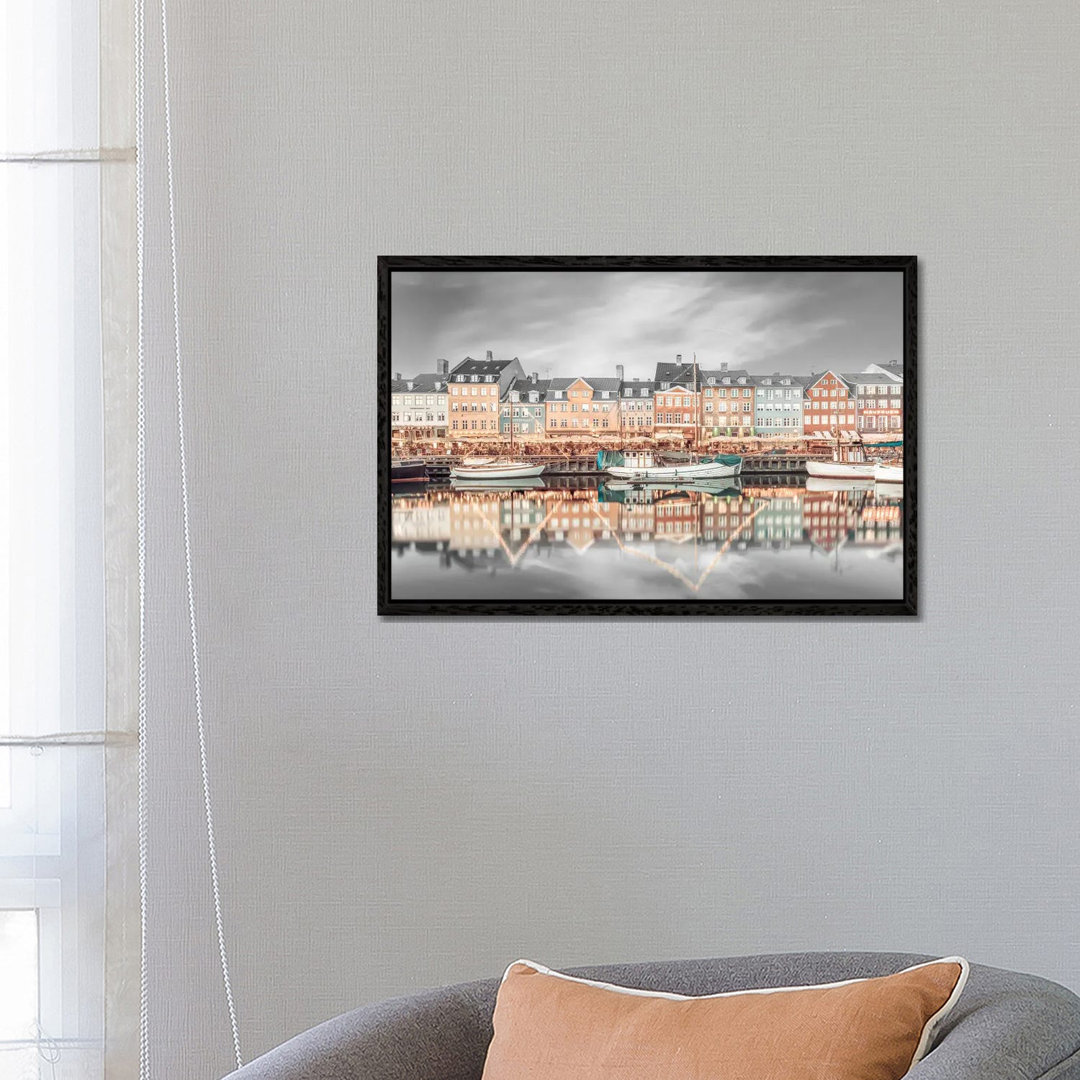 Kopenhagen Vintage Nyhavn Idyllische Abendimpression von Melanie Viola - Galerie-verpackte Leinwand Giclée auf Leinwand