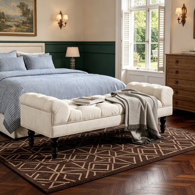 Banc de bout capitonné avec grand repose-pieds rembourré, repose-pieds confortable et accoudoirs roulés pour une utilisation à l'intérieur