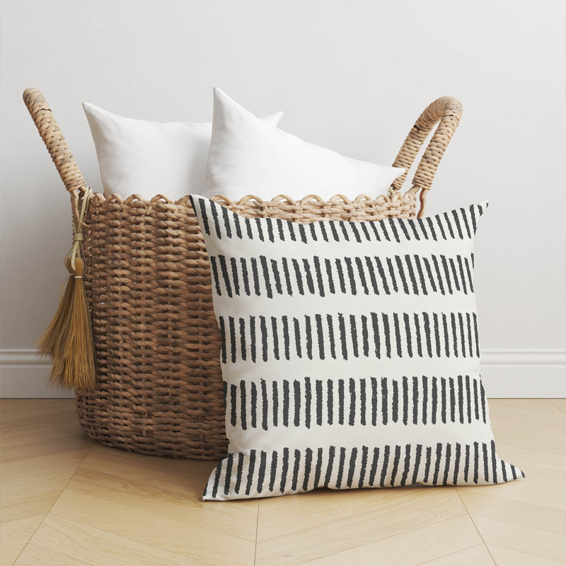 Coussin décoratif lignes d'escrime, H 16 po x l 16 po, Ivoire / rayures gris anthracite