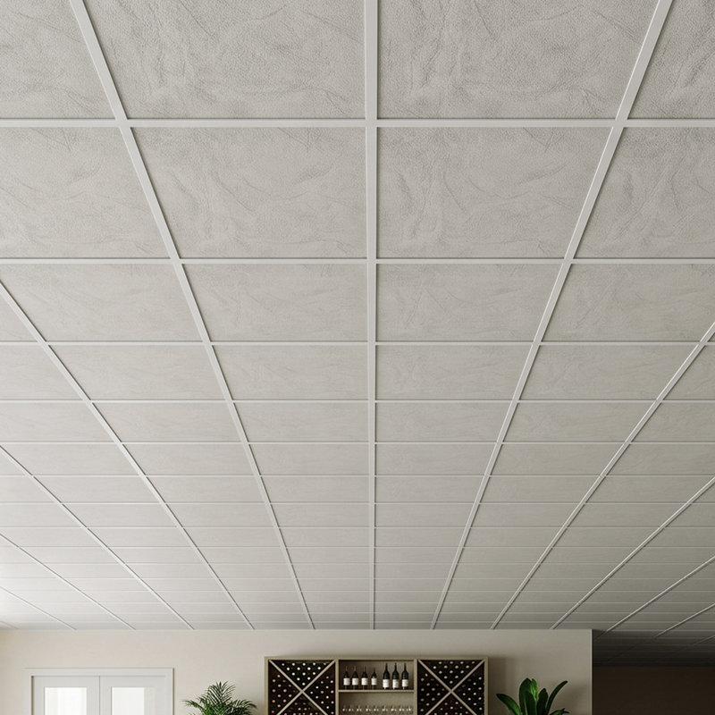 Dalles de plafond en PVC 24 x 24 po (61 x 61 cm), paquet de 12, aspect marbre blanc, panneau en mousse PVC, fixation sur grille, résistant à l'eau, découpe flexible, facile à nettoyer, finition décorative moderne pour la maison et les bureaux.