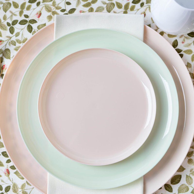 Assiettes en plastique rondes jetables EcoQuality Edge Collection 40 invités, L 10,6 po, Rose
