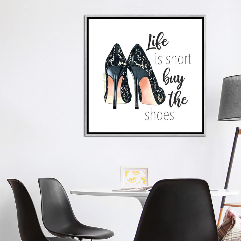 « Buy the shoes » par Elza Fouche-impression d’art graphique, H 37 po x l 37 po x P 1,5 po, Toile avec cadre argenté