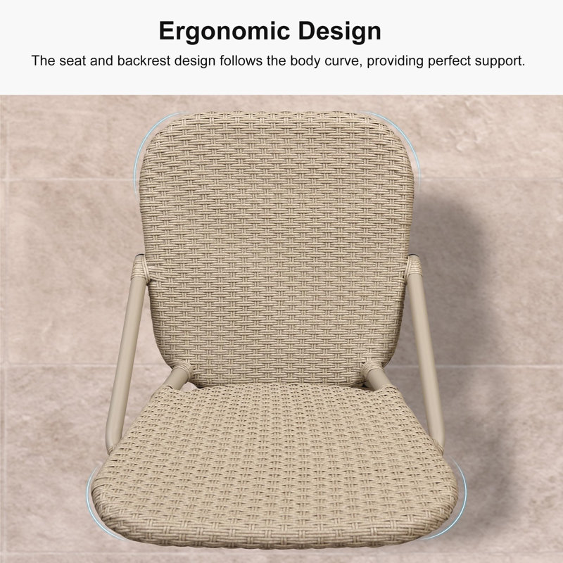 Ensemble de 2 tabourets de bar de style français pour terrasse, en rotin synthétique blanc à motifs, avec dossier entièrement en osier.