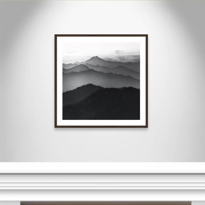 Cascades par Danita Delimont - reproduction de photo encadrée, H 32 po x l 32 po x P 0,75 po, Encadré de bois de noyer