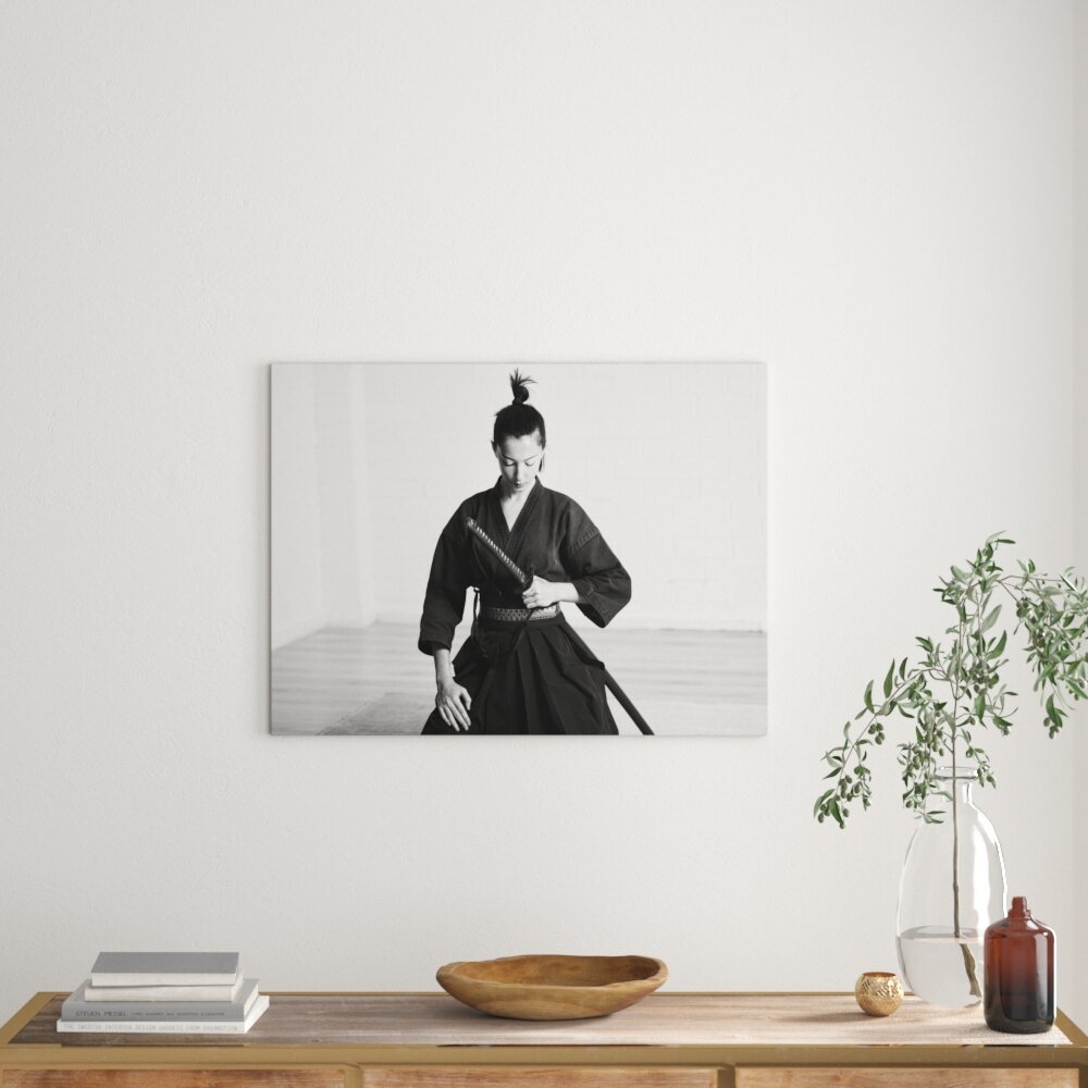 Leinwandbild „Stolze Samurai-Kriegerin“, Fotodruck