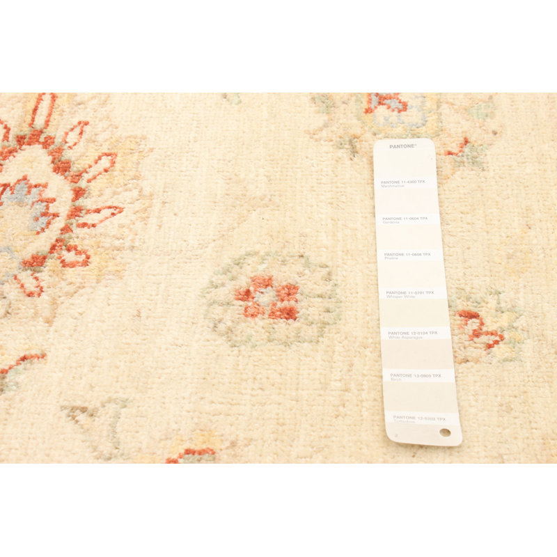 Tapis unique en laine noué à la main 5 pi 6 po x 7 pi 9 po nouvel âge Habiiba
