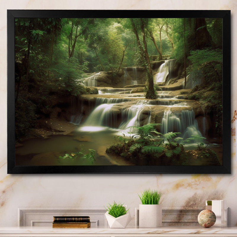 Chute d'eau dans une forêt dense II - impression, Cadre simple noir, H 24 po x l 32 po x P 1 po