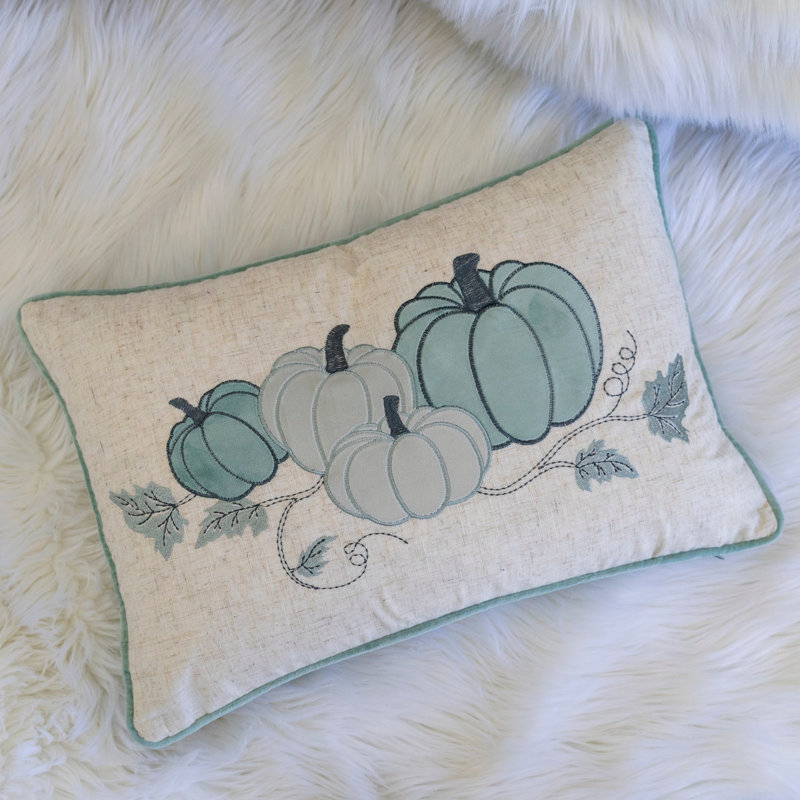 Coussin lombaire brodé citrouille, Bleu clair bébé