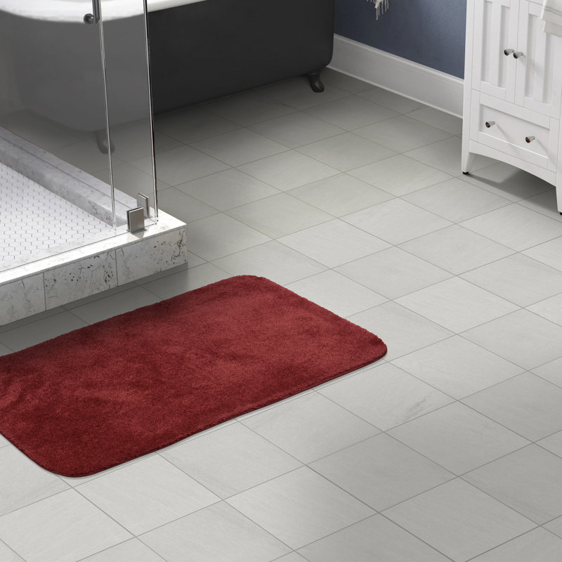 Tapis de bain antidérapant en nylon doux Mccluney, Piment rouge, L 30 po x L 50 po