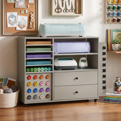 Meuble de rangement et d'organisation pour matériel de loisirs créatifs, compatible avec les machines de loisirs créatifs, chariot de bricolage avec 2 tiroirs et porte-rouleaux de vinyle de 61 cm (42 po), organisateur de rangement pour accessoires de station de loisirs créatifs