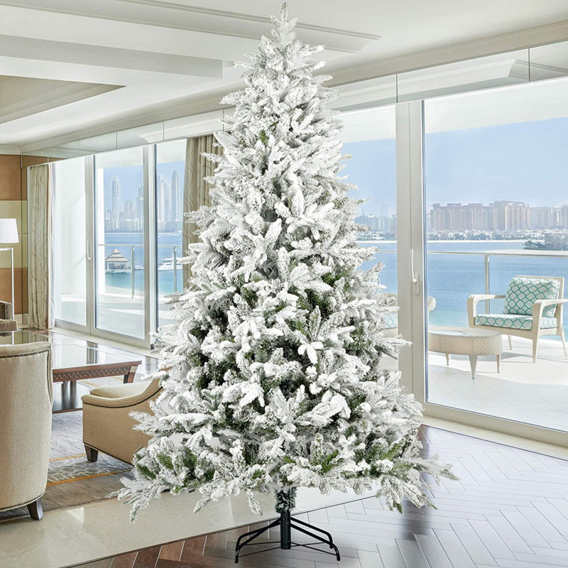 Arbre de Noël artificiel à charnière enneigé 7 pi avec des pointes réalistes blanches