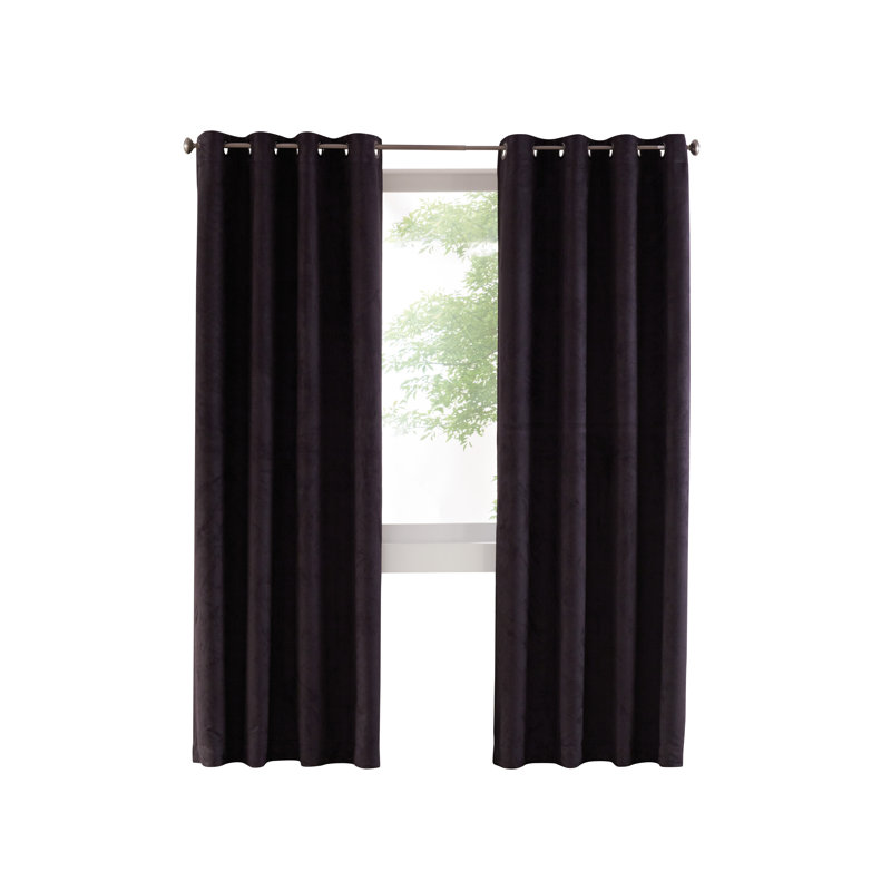 Panneau de rideau occultant Bentleyville Polyester Max, L 54 po x L 63 po, Noir
