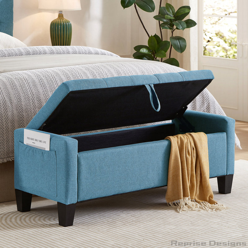 Banc de rangement avec repose-pieds et capitonnage, Light Blue