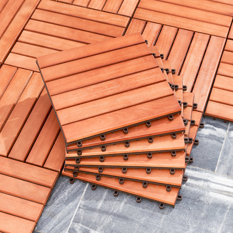Carreau de terrasse en bois brun rougeâtre à 6 lattes Kaia (ensemble de 10 tuiles)