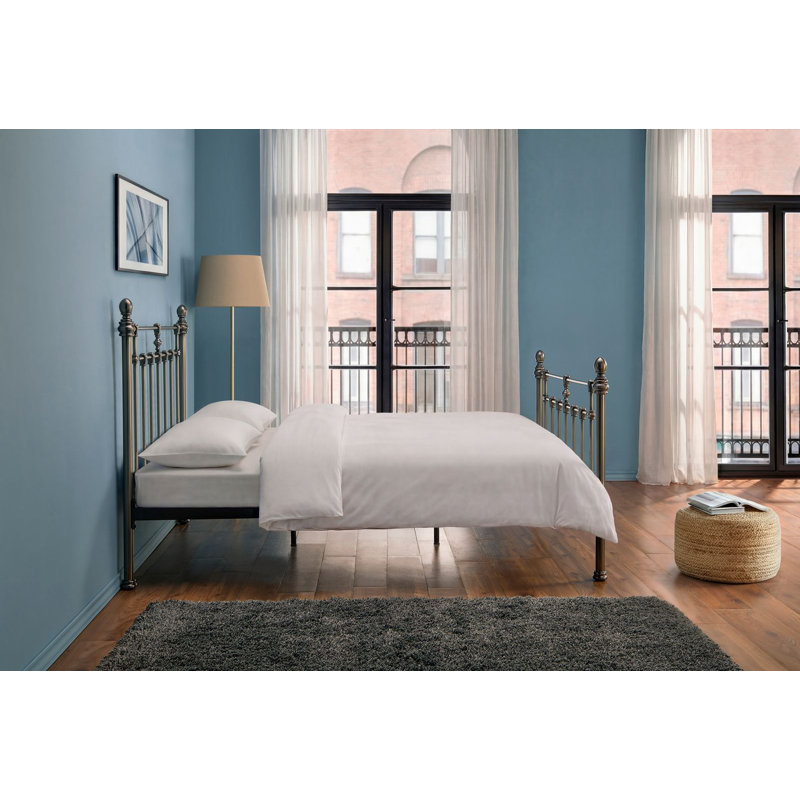 Metal Bed, Double (4'6)