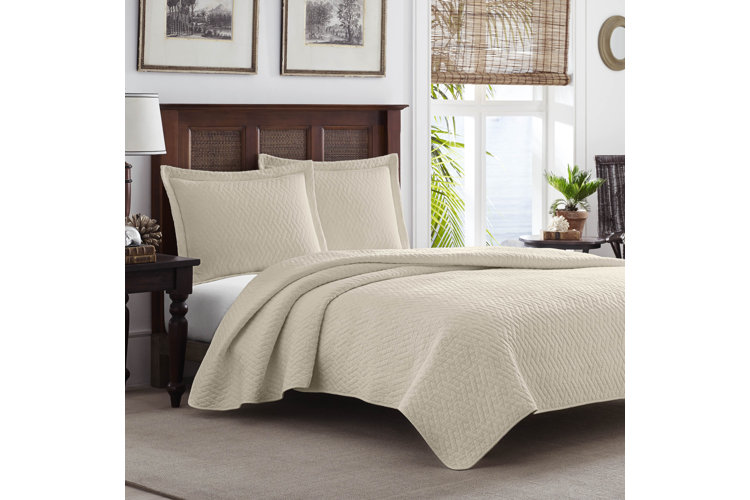 Chevron Reversible 3 Piece Quilt Set