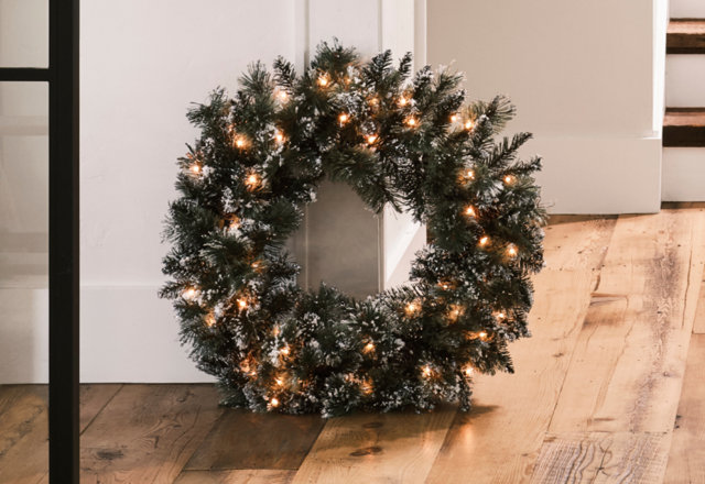 Top Picks: Holiday Wreaths