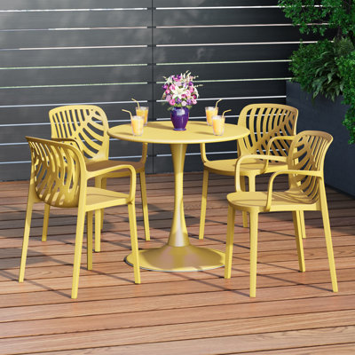 4-Person Outdoor Round Dining Set