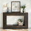 Console gris foncé avec base ouverte pour les entrées mezzanine-121583661