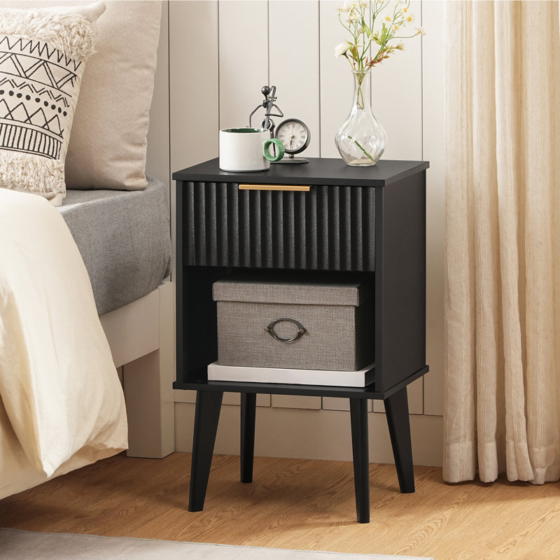 Table de chevet cannelée 24 po avec tiroir et casier ouvert, table de chevet en bois, Noir
