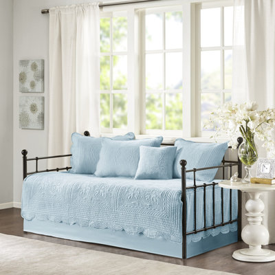 Housse de 6 lits de jour bleu - Bord festonné, 100% microfibre, rembourrage en mélange de coton, ambiance rustique, ajustement pour matelas simple, lavable à la machine, nettoyage des taches seulement en microfibre et coton, 90% 10% autres fibres 17 po