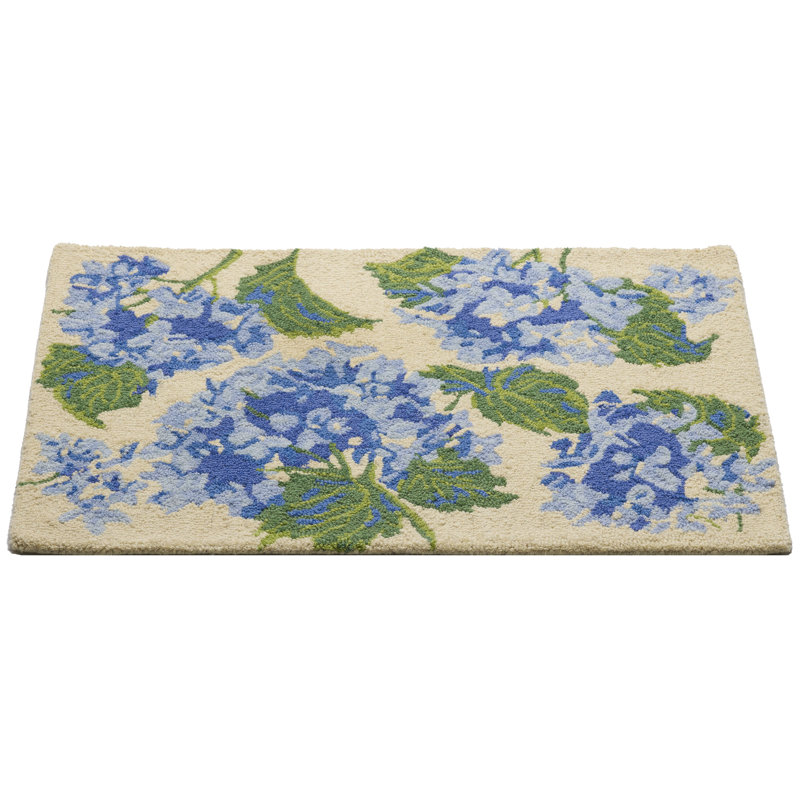 Hydrangea Hand Hooked Wool Indoor Rug