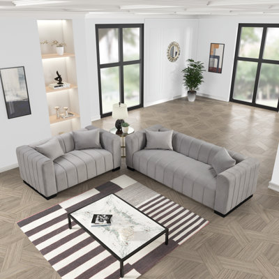 Deakyne 2 Piece Velvet Living Room Set by Mercer41