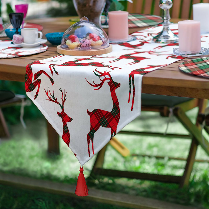 Ensemble de napperon et de table rond 7 pièces Christmas and Holiday, parfait pour les dîners des Fêtes, Rouge, Motif Animal