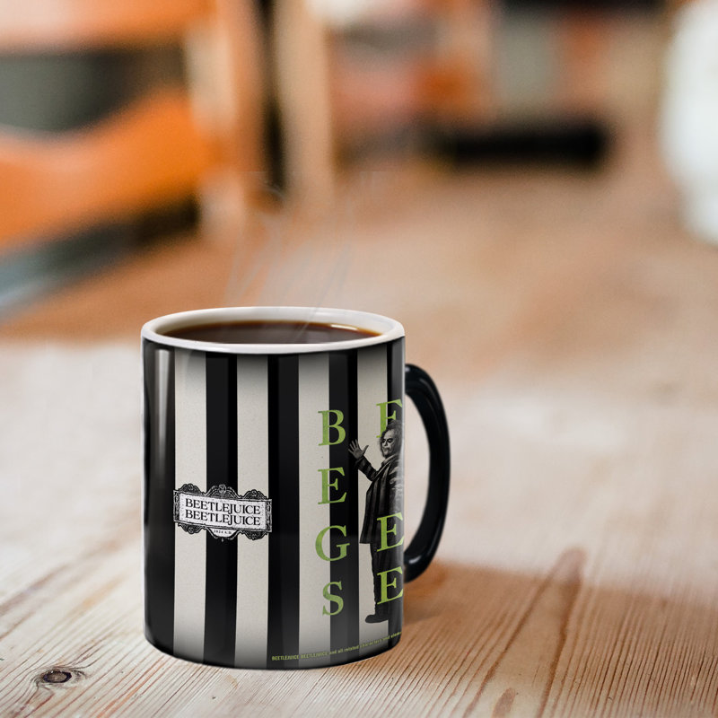 Tasse Beetlejuice 2 (matériau cauchemardesque) Morphing