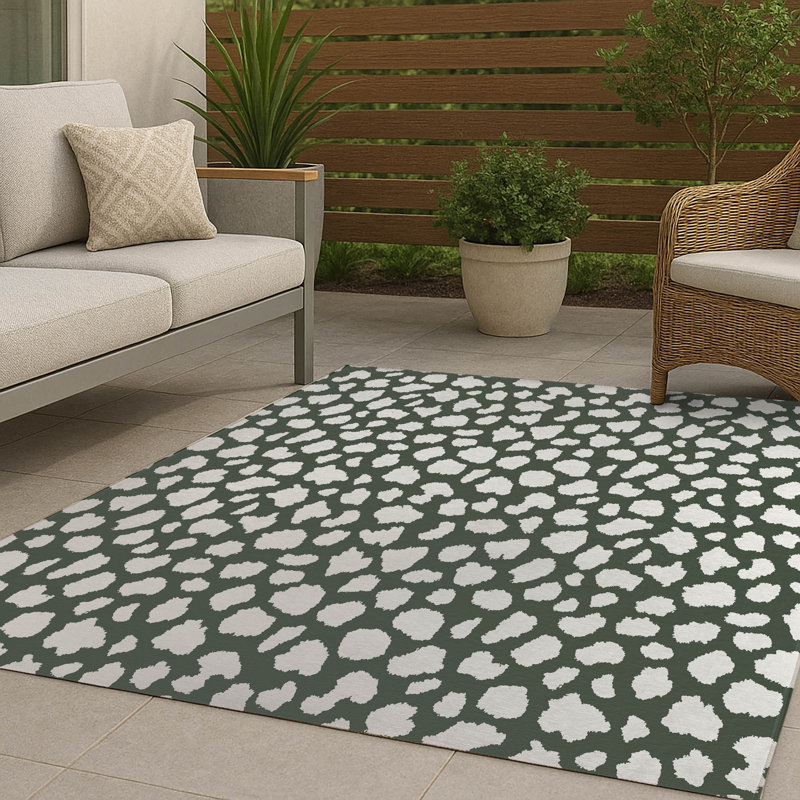 Animal Spot Non-Slip Outdoor Rug, Rectangle 5' x 7'