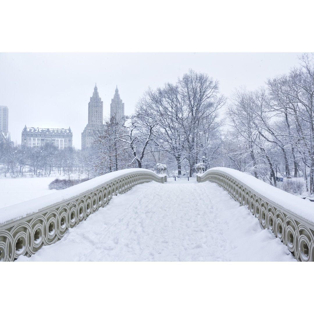 West Side Winter von Matejphoto - Kunstdrucke auf Leinwand ohne Rahmen