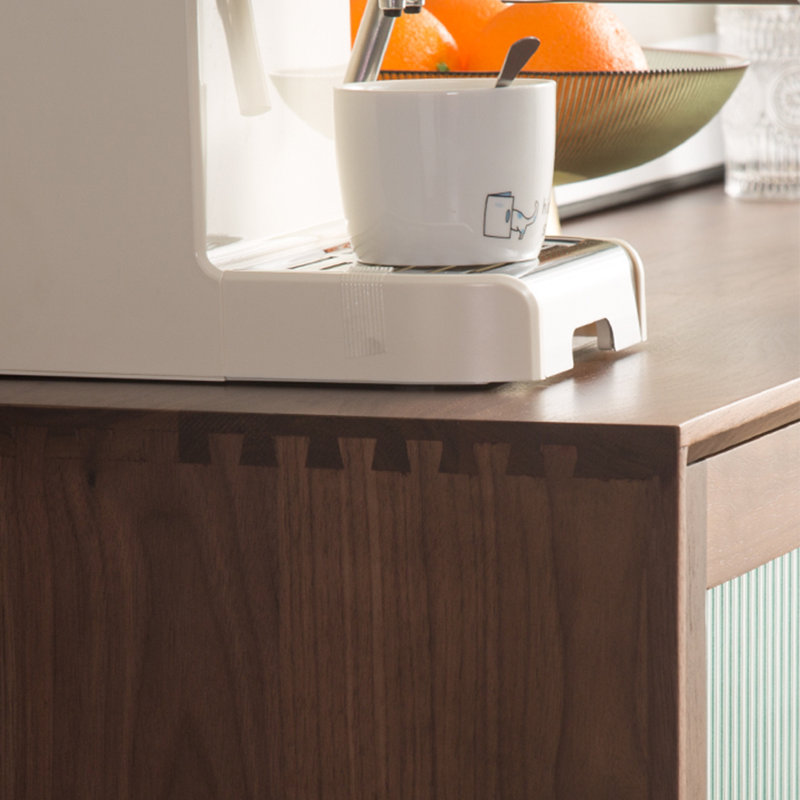Buffet moderne avec 2 portes et 3 tiroirs