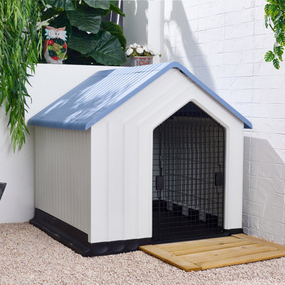 Nenad Plastic Dog House