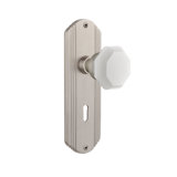 Deco Plate with Decorative Keyhole and Waldorf White Milk Knob