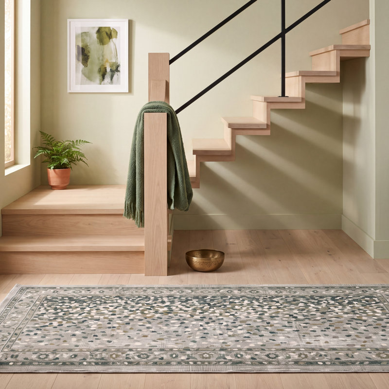 Tapis Sutcliffe moderne à motif mosaïque mouchetée abstraite verte, grise et blanche, lavable à la machine, antidérapant, à poils courts, pour l'intérieur et l'extérieur, adapté aux animaux domestiques, idéal pour le salon, la chambre, la salle à manger, l'entrée, le couloir ou le bureau.